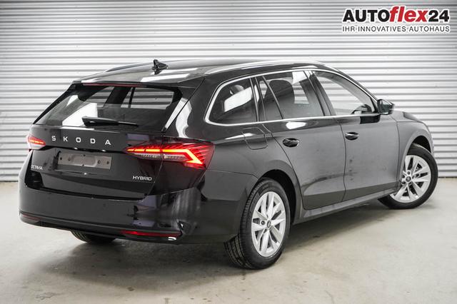 Vorlauffahrzeuge Skoda Octavia Combi - Kombi 1,5 eTSI DSG mhev Selection -LAG.