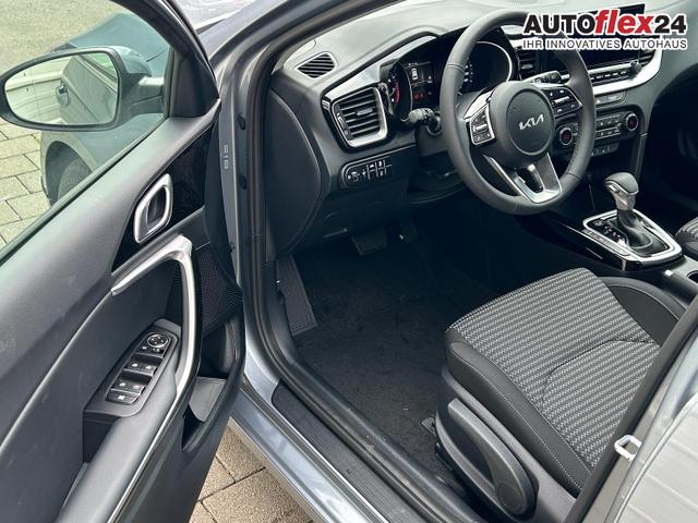 Kia Ceed Gold 1.5 T-GDi, DCT Android Auto*Navi*WinterPak*Klimaauto*16"*Kamera*PrivacyGlas* 