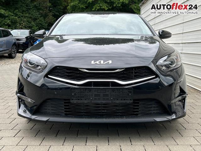 Vorlauffahrzeuge Kia Ceed - Gold 1.5 T-GDi, DCT Android Auto Navi WinterPak Klimaauto 16" Kamera PrivacyGlas 