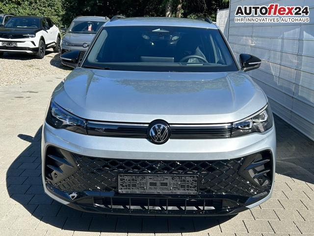 Vorlauffahrzeuge Volkswagen Tiguan - R-Line 1.5 eTSI DSG AHK 5J Garant BlackStyle ParkAsstPro 360&deg; Kamera Android Auto Navi SHZ Matrix HUD