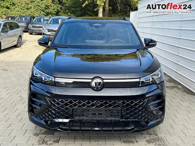 Vorlauffahrzeuge Volkswagen Tiguan - R-Line 1.5 eTSI DSG AHK 5J Garant BlackStyle ParkAsstPro 360&deg; Kamera Android Auto Navi SHZ Matrix HUD