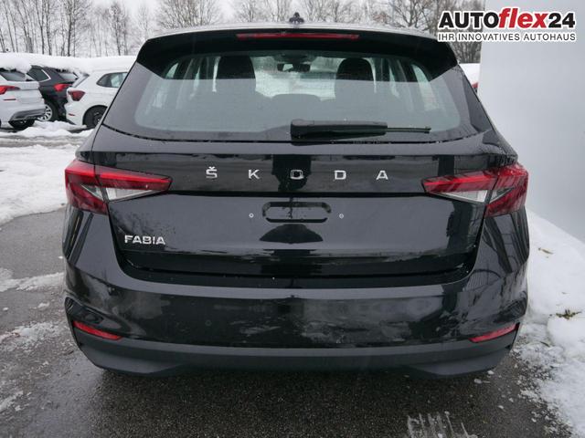 Vorlauffahrzeuge Skoda Fabia - Selection 1.0 TSI  LED PDC-HI SMARTLINK SHZ BLUETOOTH FRONT-ASSIST