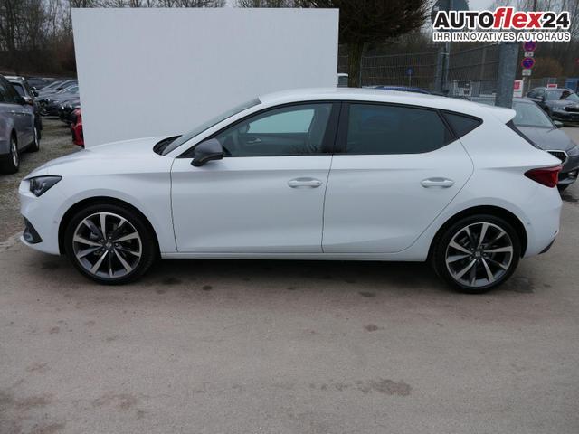 SEAT Leon FR 2.0 TDI DSG*RFK*NAVI*TEMPOMAT*TRAVEL ASSIST* FULL LINK* KEYLESS-GO* 