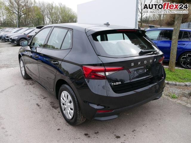 Skoda Fabia Selection 1.0 TSI DSG*NAVI-&Uuml;BER-SMARTLINK*LED*PDC-HI*SHZ*DAB*KLIMA 