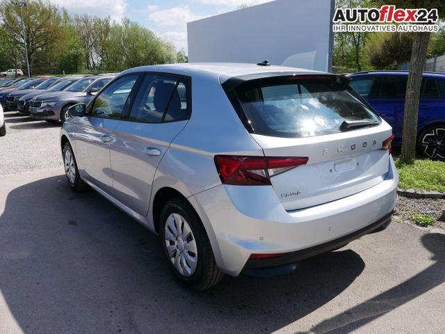 Skoda Fabia Selection 1.0 TSI DSG*NAVI-&Uuml;BER-SMARTLINK*LED*PDC-HI*SHZ*DAB*KLIMA 