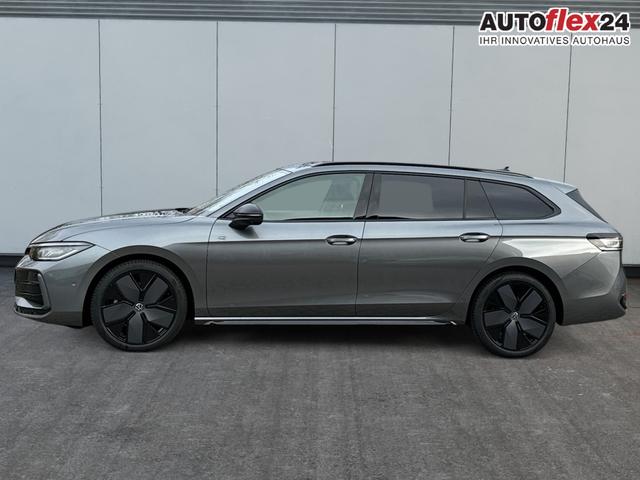 Vorlauffahrzeuge Volkswagen Passat Variant - R-Line 4WD AHK PANO HARMAN 19" BLACK STYLE