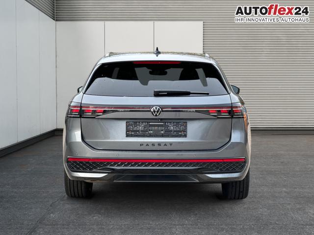 Volkswagen / Passat Variant / Grau / / / 4WD+AHK+PANO+HARMAN+19+BLACK STYLE