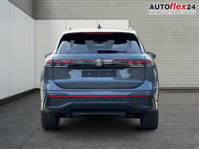 Volkswagen / Tiguan / Grau / / / PANO+HD MATRIX+AHK+NAVI+BLACK STYLE+20 LM+ACC