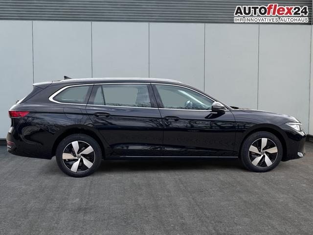 Volkswagen / Passat Variant / Schwarz / / / DSG+AHK+MASSAGE+NAVI+ACC+KAMERA+LED+17 ALU
