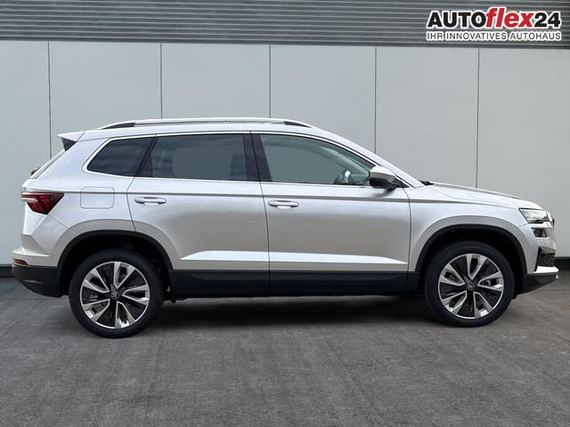 Skoda / Karoq / Silber / / / AHK+KAMERA+EL. HECKKL.+SHZ+ACC+KESSY+18''ALU