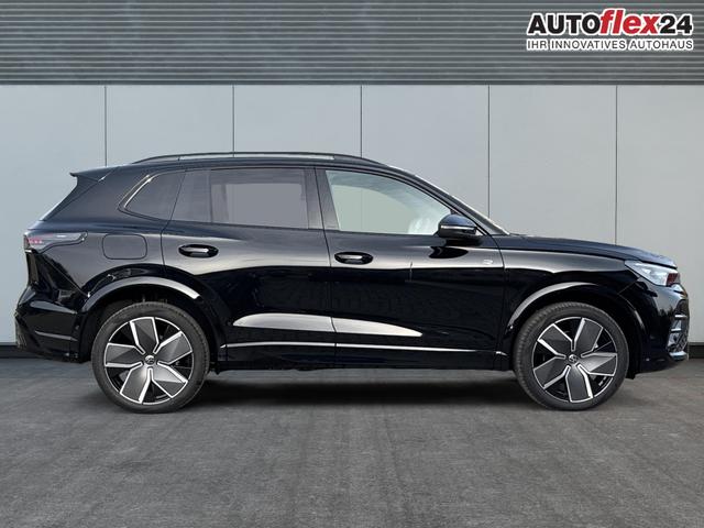 Volkswagen Tiguan R-Line People PLUG-IN+PANO+AHK+HD MATRIX+NAVI+BLACK STYLE+20" LM+ACC 