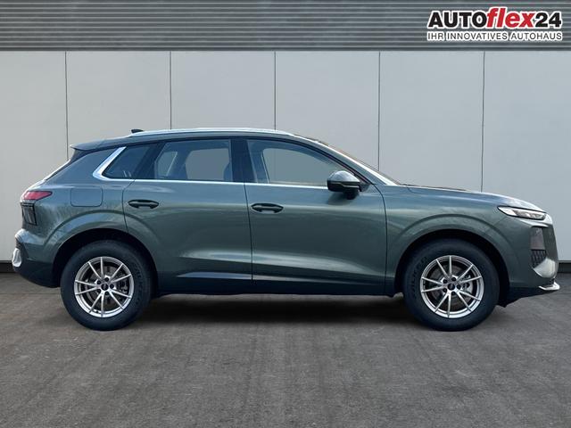 Audi / Q3 / Gr&uuml;n / / / *Neues Modell*AHK+NAVI+ACC+KAMERA+PDC+EL. HECKKL.+LED