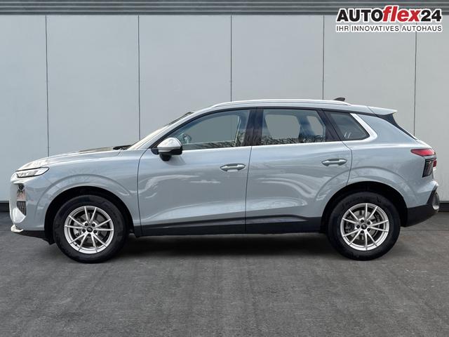 Audi / Q3 / Gelb / / / 