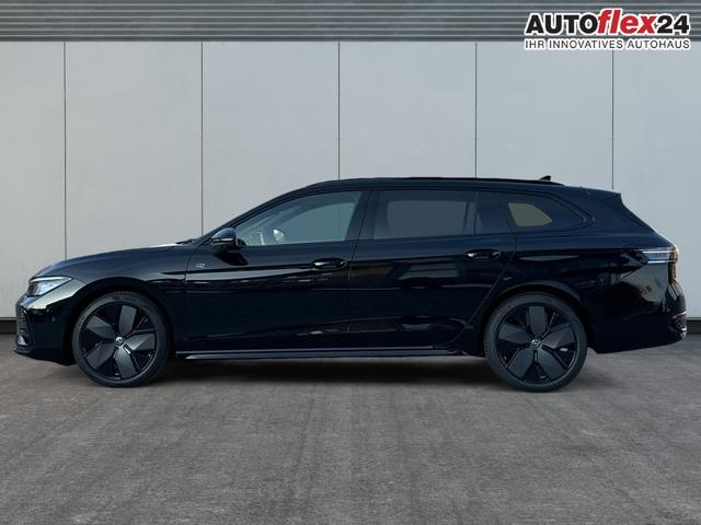 Vorlauffahrzeuge Volkswagen Passat Variant - R-Line 4WD PANO AHK HARMAN NAVI HUD Matrix ACC