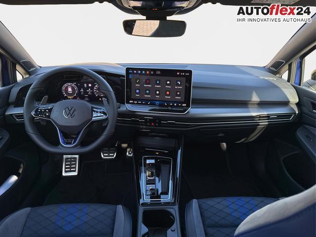 Volkswagen / Golf / / / / 4x4+PANO+MATRIX+HUD+HARMAN+NAVI+360 KAMERA+19 LM