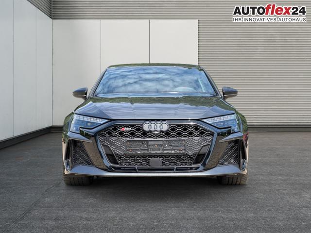 Audi / RS3 Sportback / Grau / / / MATRIX+360KAM+SHZ+KLIMA+LED+SOUND+19ALU+DESIGNPAKET ROT, Beispielbilder, ggf. teilweise mit Sonderausstattung