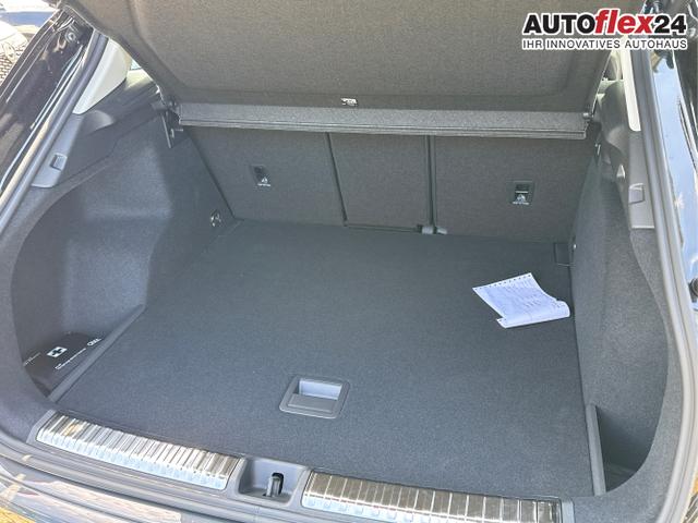 Audi / Q3 / Schwarz / / / KAMERA+NAVI+PDC+EL.HECKKL.+LED+17LM