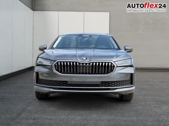 Skoda / Superb Combi / / / / DSG+ NAVI+AHK+EL. HECKKL.+KESSY+SHZ V+H, Beispielbilder, ggf. teilweise mit Sonderausstattung
