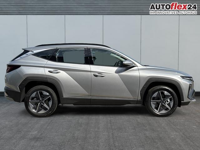Hyundai / TUCSON / Silber / / / Hybrid NAVI+KAMERA+SHZ+LED+TEMPOMAT+17 ALU+PDC, Beispielbilder, ggf. teilweise mit Sonderausstattung