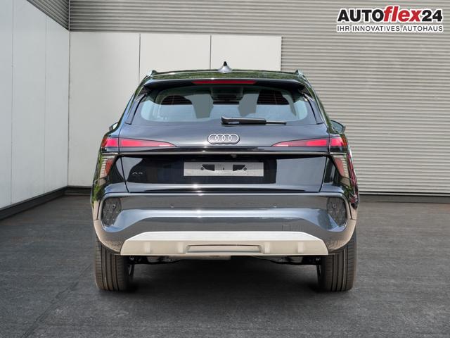 Audi / Q3 / Schwarz / / / KAMERA+NAVI+PDC+EL.HECKKL.+LED+17LM