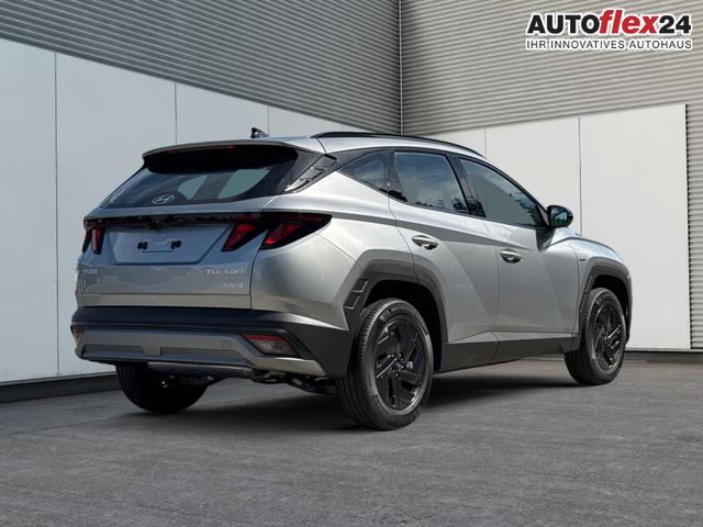 Hyundai / TUCSON / Silber / / / Hybrid NAVI+KAMERA+SHZ+LED+TEMPOMAT+17 ALU+PDC, Beispielbilder, ggf. teilweise mit Sonderausstattung