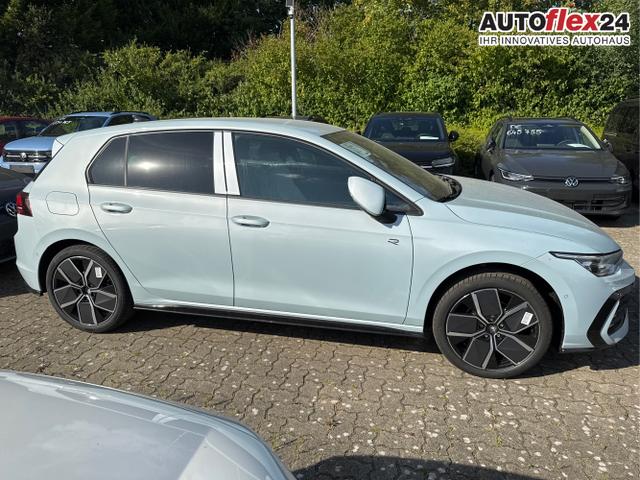 Volkswagen / Golf / Blau / / / LED-PLUS+ACC+SHZ+KEYLESS+KAMERA+18 ALU, Beispielbilder, ggf. teilweise mit Sonderausstattung