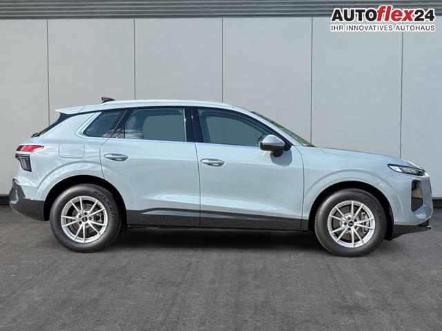 Audi / Q3 / Grau / / / KAMERA+NAVI+PDC+EL.HECKKL.+LED+17LM