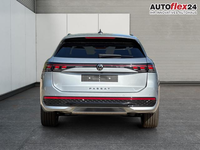 Volkswagen / Passat Variant / Silber / / / LEDER+PANO+AHK+MATRIX+eHK+360 KAM+NAVI+HUD, Beispielbilder, ggf. teilweise mit Sonderausstattung
