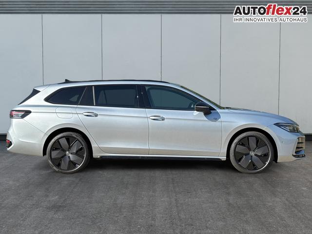 Volkswagen / Passat Variant / Silber / / / LEDER+PANO+AHK+MATRIX+eHK+360 KAM+NAVI+HUD, Beispielbilder, ggf. teilweise mit Sonderausstattung