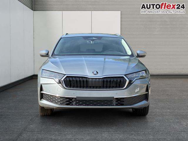 Skoda / Octavia Combi / Silber / / / ACC+AHK+eHK+KAM+PDC+LED+17ALU+SHZ