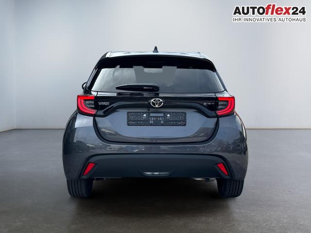Toyota Yaris 1,5 CVT Hybrid Style ACC PDC Kam Spurh 