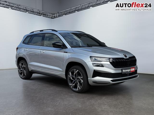 Lagerfahrzeug Skoda Karoq - 1,5 TSI DSG Sportline 2ZKli AHK ACC SHT PDC Kam 19Zo 5JG