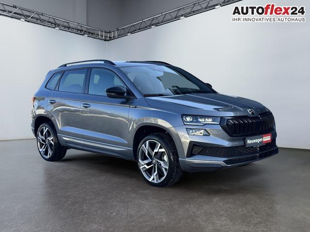 Lagerfahrzeug Skoda Karoq - 1,5 TSI DSG Sportline 2ZKli AHK ACC Canton PDC Kam 19Zo 5JG