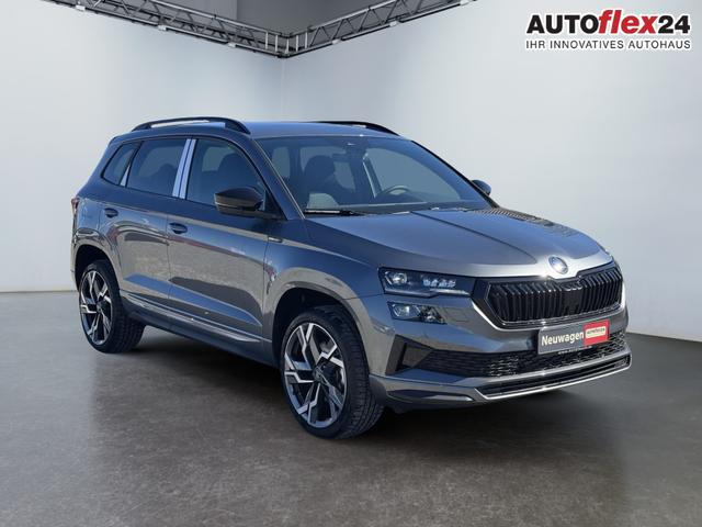 Lagerfahrzeug Skoda Karoq - Sportline 1,5 TSI DSG 2ZKlimaautomatik Canton Anh&auml;ngerkupplung Totewinkel Assistent 2 x Einparkhilfe Kamera 19 Zoll Felgen adaptiver Tempomat 5J Garantie