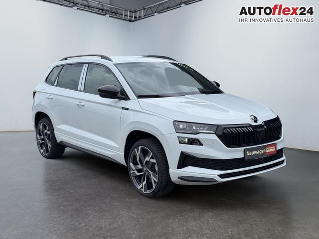 Lagerfahrzeug Skoda Karoq - Sportline 1,5 TSI DSG 2ZKlimaautomatik Canton Anh&auml;ngerkupplung Totewinkel Assistent 2 x Einparkhilfe Kamera 19 Zoll Felgen adaptiver Tempomat 5J Garantie