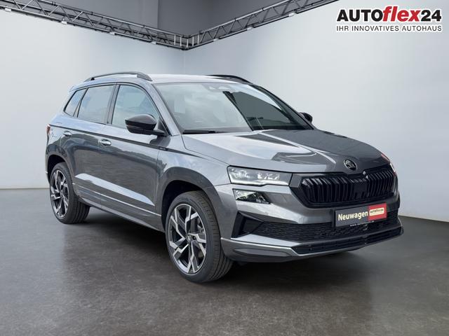 Lagerfahrzeug Skoda Karoq - Sportline 2,0 TSI 4x4 DSG 2ZKlimaautomatik Canton Anh&auml;ngerkupplung Totewinkel Assistent 2 x Einparkhilfe Kamera 19 Zoll Felgen adaptiver Tempomat 5J Garantie