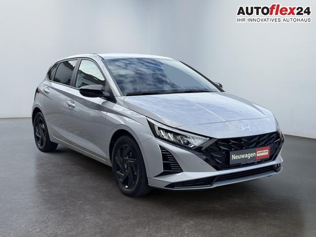 Lagerfahrzeug Hyundai i20 - Black Edition 1,0 T GDI DCT-7 Navigation 16 Zoll Kamera PDC Sitzheizung