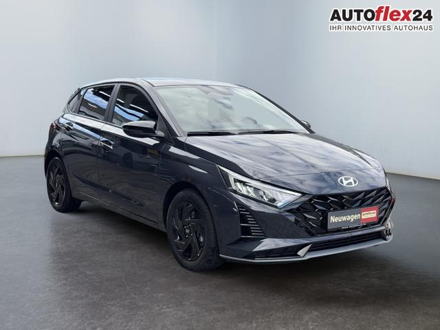 Lagerfahrzeug Hyundai i20 - Black Edition 1,0 T GDI DCT-7 Navigation 16 Zoll Kamera PDC Sitzheizung