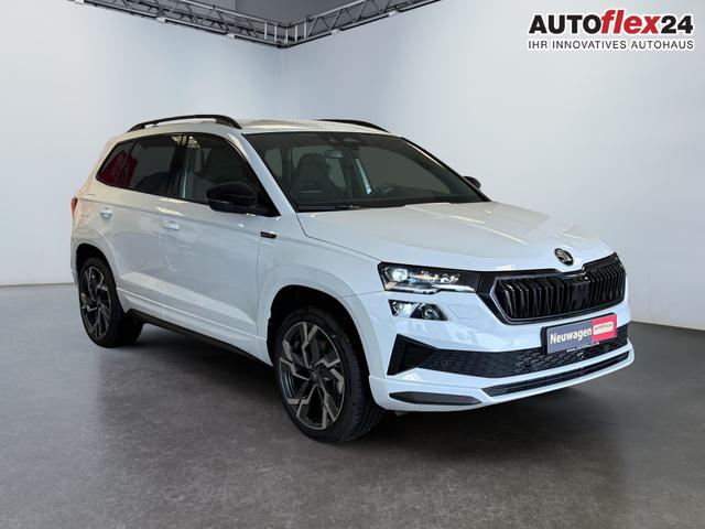 Lagerfahrzeug Skoda Karoq - Sportline 2,0 TSI 4x4 DSG 2ZKlimaautomatik Canton Anh&auml;ngerkupplung Totewinkel Assistent 2 x Einparkhilfe Kamera 19 Zoll Felgen adaptiver Tempomat 5J Garantie