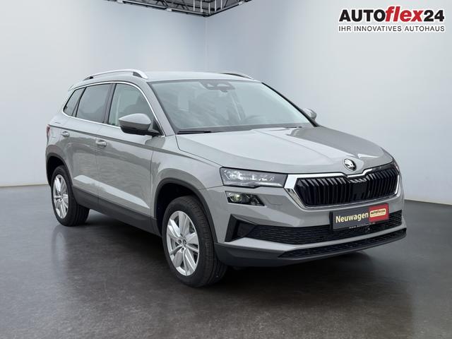 Lagerfahrzeug Skoda Karoq - Extra Plus 2,0 TDI DSG 2Zoklima 2xEinparkhilfe AHK Kamera Sitzheizung beheiztes Lenkrad