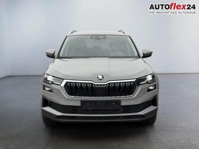 Skoda Karoq Extra Plus 1,5 TSI DSG 2Zoklima 2xEinparkhilfe AHK Kamera Sitzheizung beheiztes Lenkrad 
