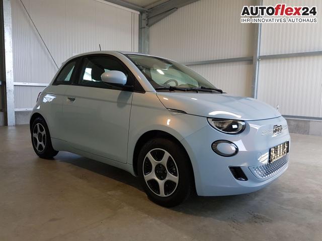 Fiat / 500e / Blau / / / 