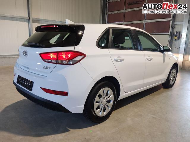 Hyundai / i30 / Weiß / / / 