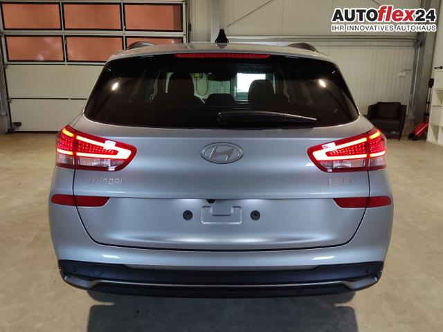 Hyundai / i30 Kombi / Silber / / / , Beispielbilder, ggf. teilweise mit Sonderausstattung