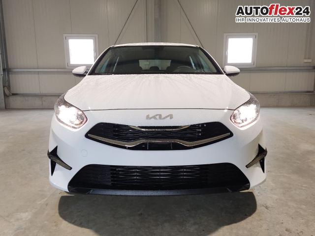 Kia / Ceed Sportswagon / Weiß / / / , Beispielbilder, ggf. teilweise mit Sonderausstattung