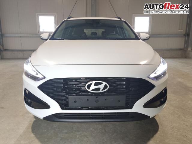 Hyundai / i30 Kombi / Weiß / / / , Beispielbilder, ggf. teilweise mit Sonderausstattung