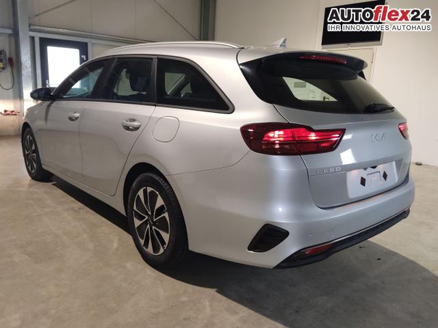 Kia / Ceed Sportswagon / Silber / / / , Beispielbilder, ggf. teilweise mit Sonderausstattung