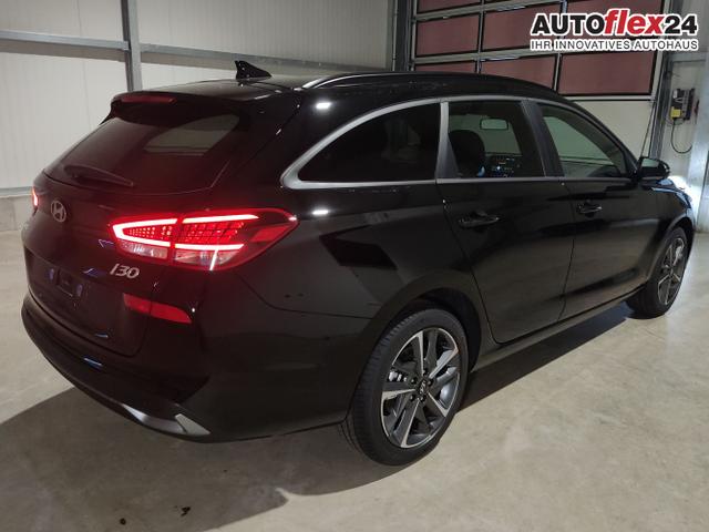 Hyundai / i30 Kombi / Schwarz / / / , Beispielbilder, ggf. teilweise mit Sonderausstattung