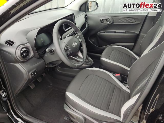 Hyundai / i10 / Schwarz / / / 