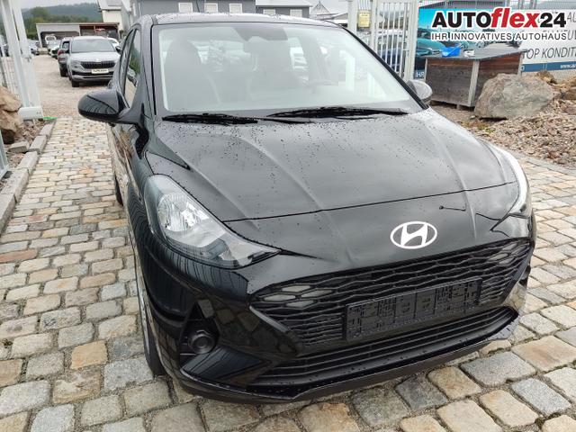 Hyundai / i10 / Schwarz / / / 